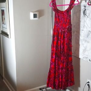 Gorgeous pink floral roses maxi dress